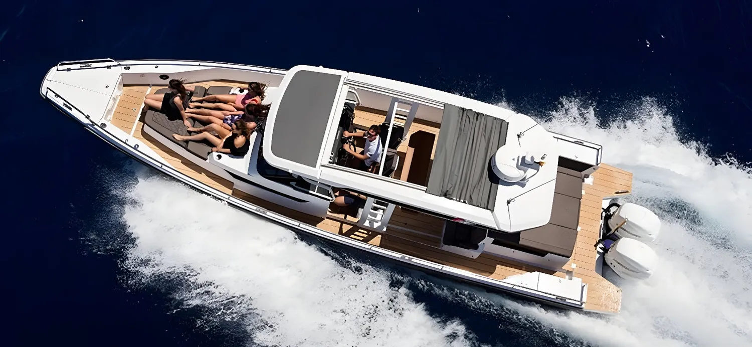 MV Spectre photo