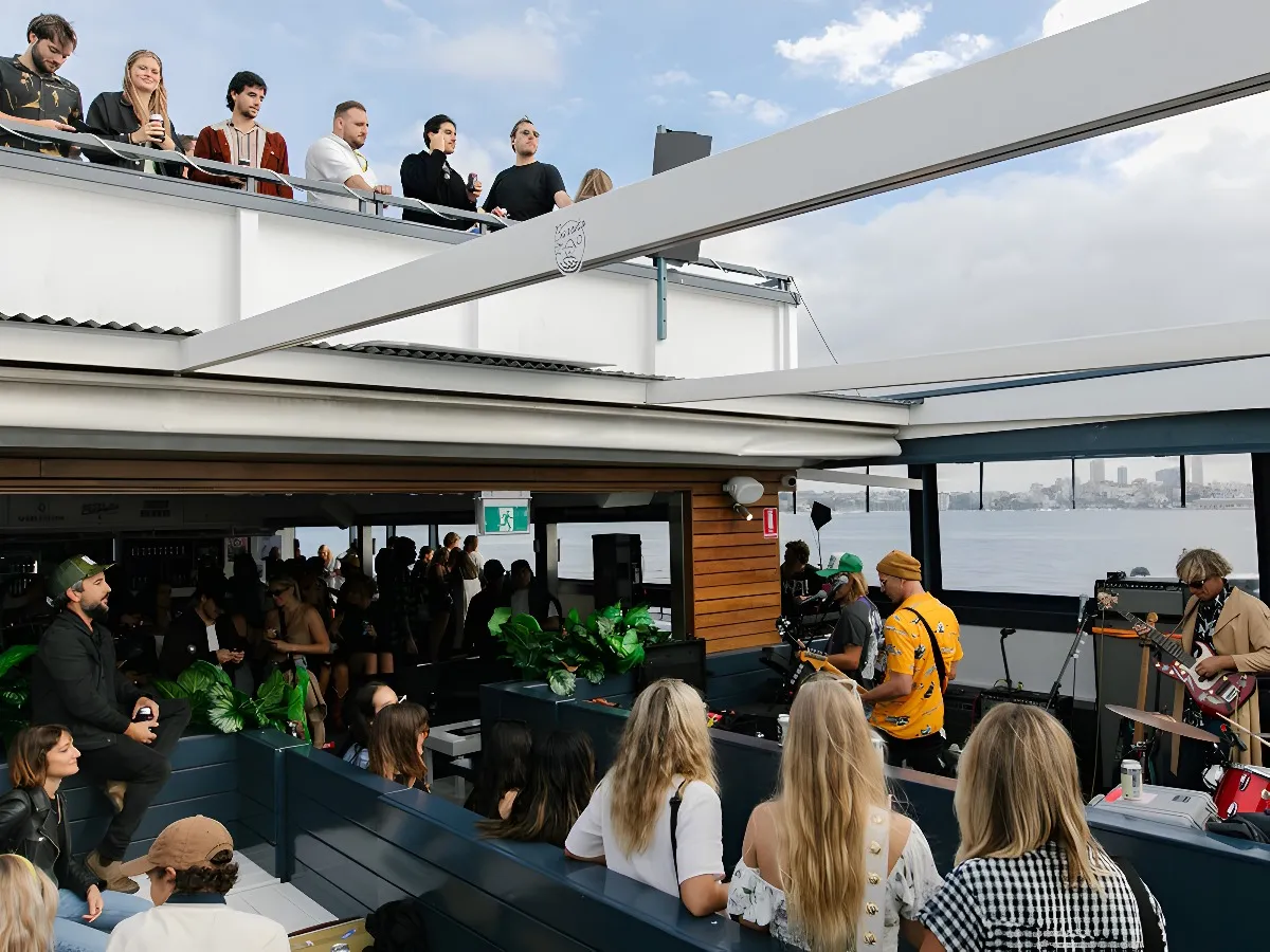 Le Bleu photo